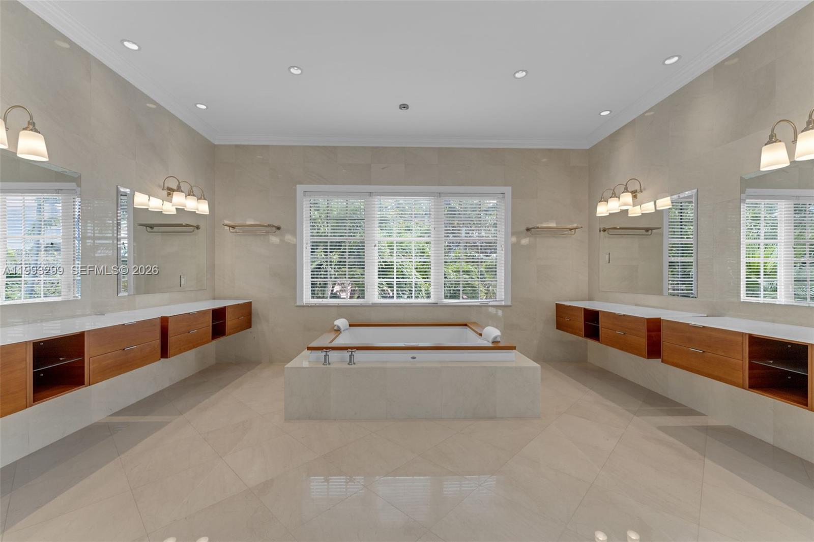 797 Ridgewood Road Key Biscayne, FL 33149 - Photo 25 of 74