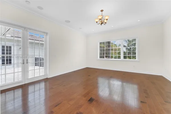 $25,000 | 797 Ridgewood Road, Key Biscayne, FL 33149