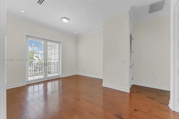 $25,000 | 797 Ridgewood Road, Key Biscayne, FL 33149