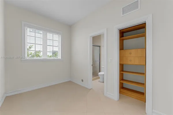 $25,000 | 797 Ridgewood Road, Key Biscayne, FL 33149