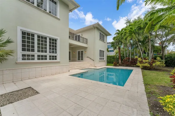 $25,000 | 797 Ridgewood Road, Key Biscayne, FL 33149
