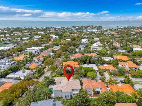 $25,000 | 797 Ridgewood Road, Key Biscayne, FL 33149