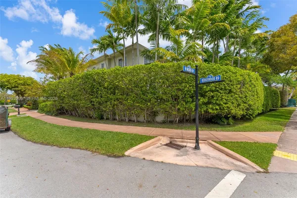 $25,000 | 797 Ridgewood Road, Key Biscayne, FL 33149