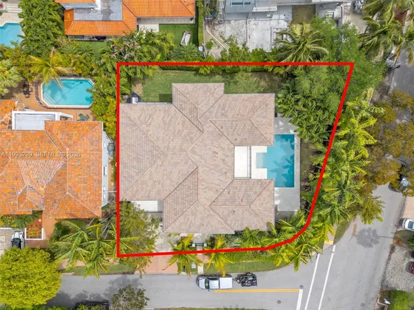 $25,000 | 797 Ridgewood Road, Key Biscayne, FL 33149