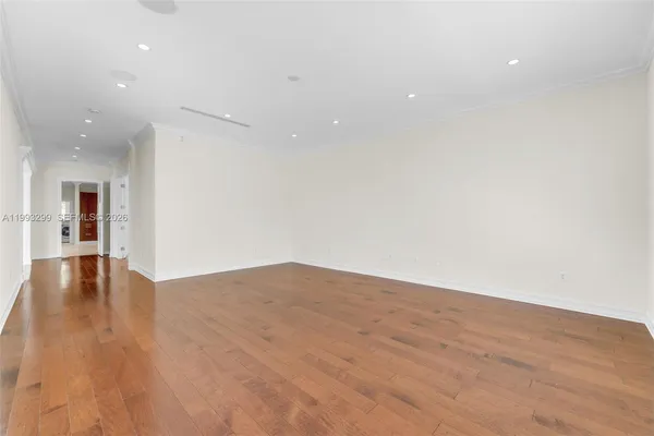 $25,000 | 797 Ridgewood Road, Key Biscayne, FL 33149