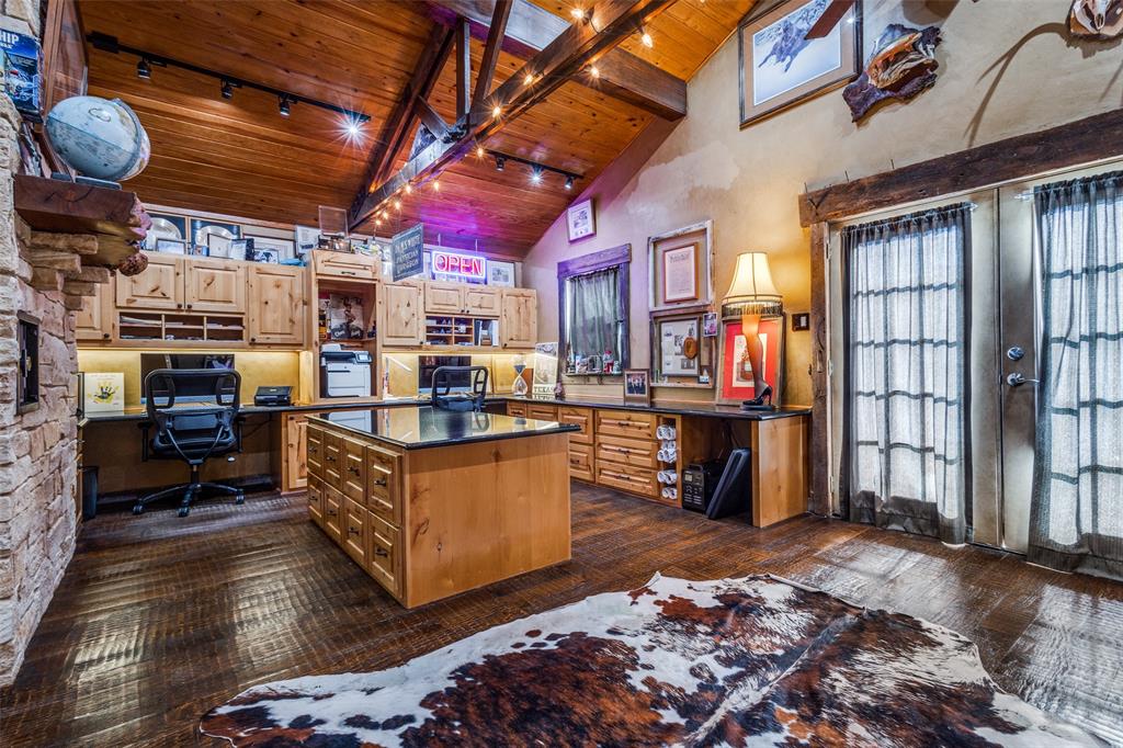 10 Biltmore Court Trophy Club, TX 76262 - Photo 14 of 25 a kitchen with stainless steel appliances granite countertop a stove and a refrigerator
