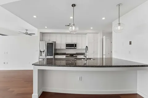$625,000 | 900 20th Avenue South, Unit 1006, Nashville, TN 37212