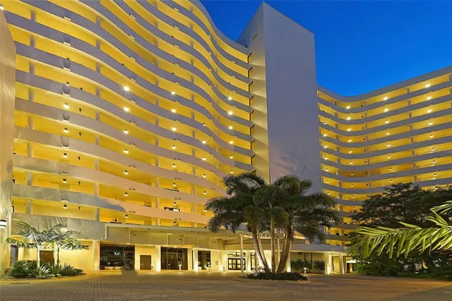 $7,000 | 1255 North Gulfstream Avenue, Unit 702, Sarasota, FL 34236