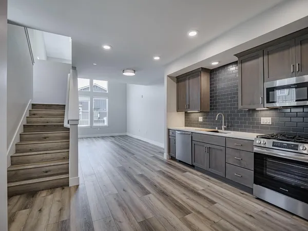 $1,199,000 | 111 Aptos Vlg Way, Unit 4, Aptos, CA 95003