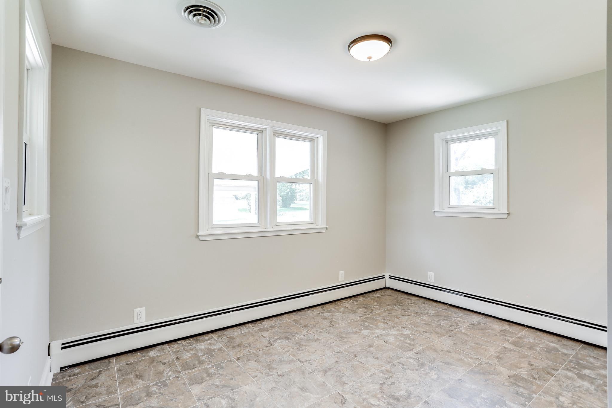 2507 Reckord Road Kingsville, MD 21087 - Photo 13 of 30 Sun Room