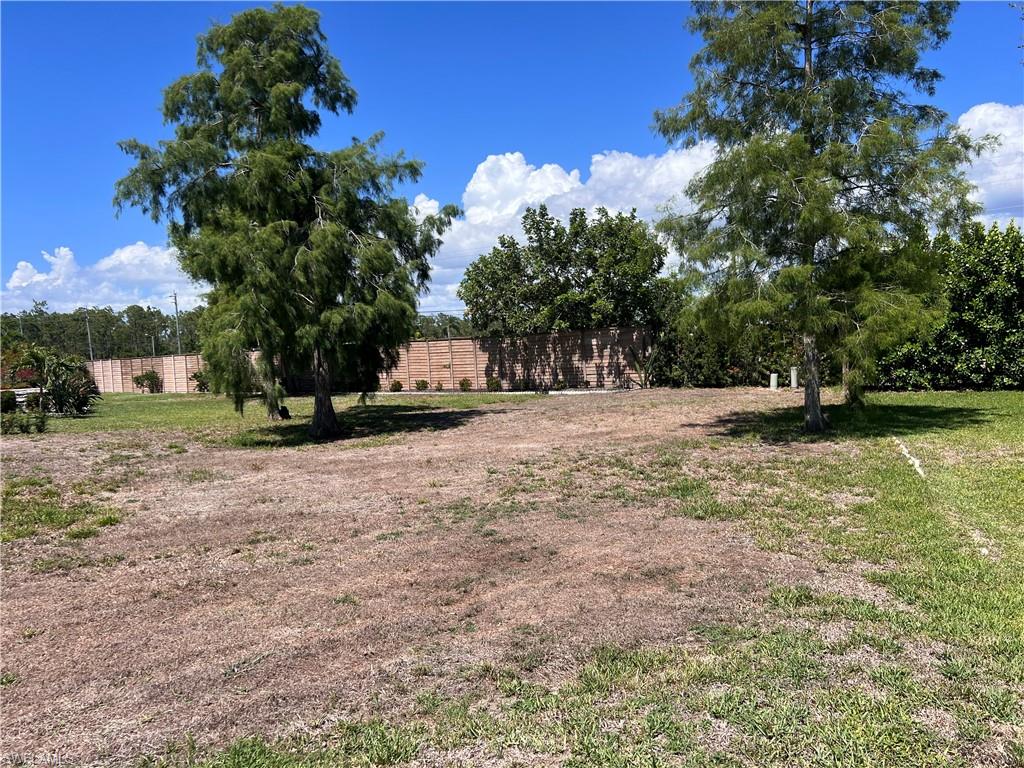 140 Bordeaux Circle Naples, FL 34112 - Photo 4 of 22