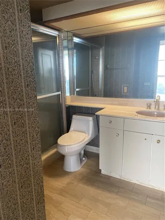 $2,300 | 20515 East Country Club Drive, Unit 1044, Aventura, FL 33180