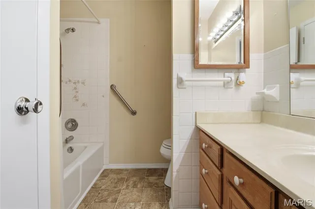 $320,000 | 514 Stephanie Lane, Manchester, MO 63011