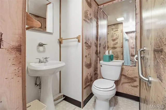 $320,000 | 514 Stephanie Lane, Manchester, MO 63011