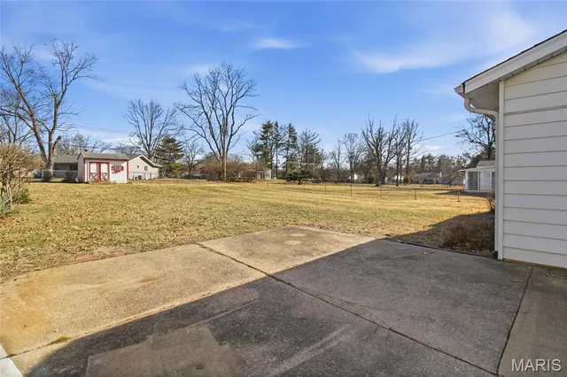 $320,000 | 514 Stephanie Lane, Manchester, MO 63011