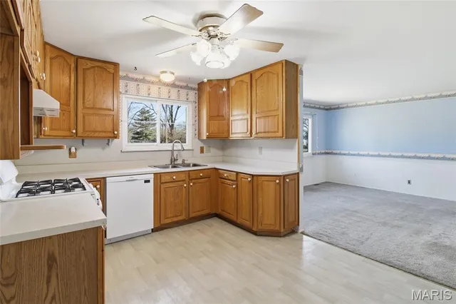 $320,000 | 514 Stephanie Lane, Manchester, MO 63011