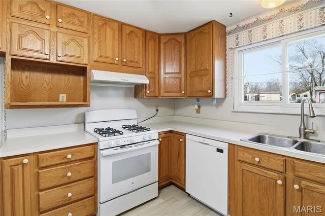 $320,000 | 514 Stephanie Lane, Manchester, MO 63011