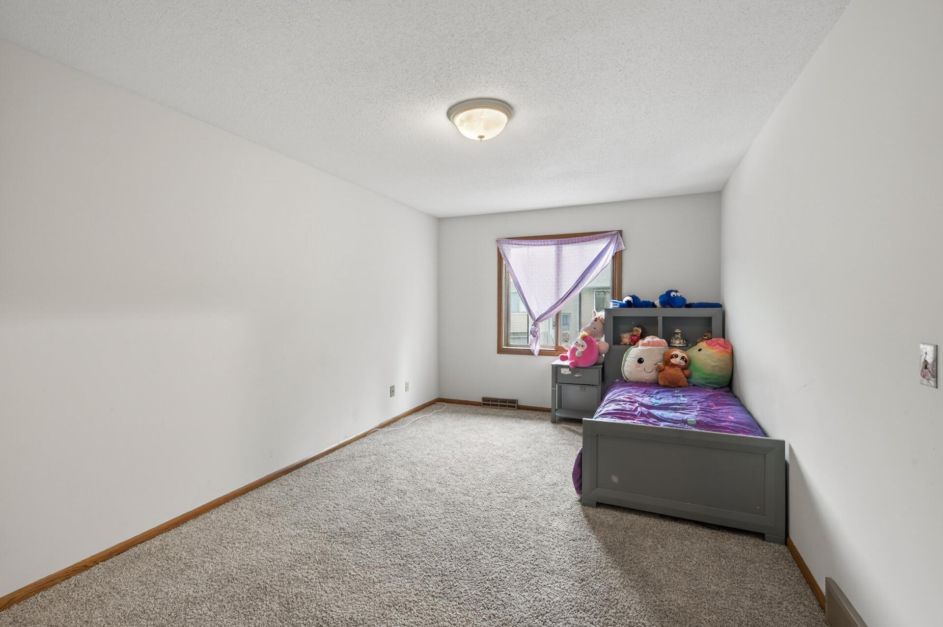 818 Sherwood Road Shoreview, MN 55126 - Photo 14 of 22
