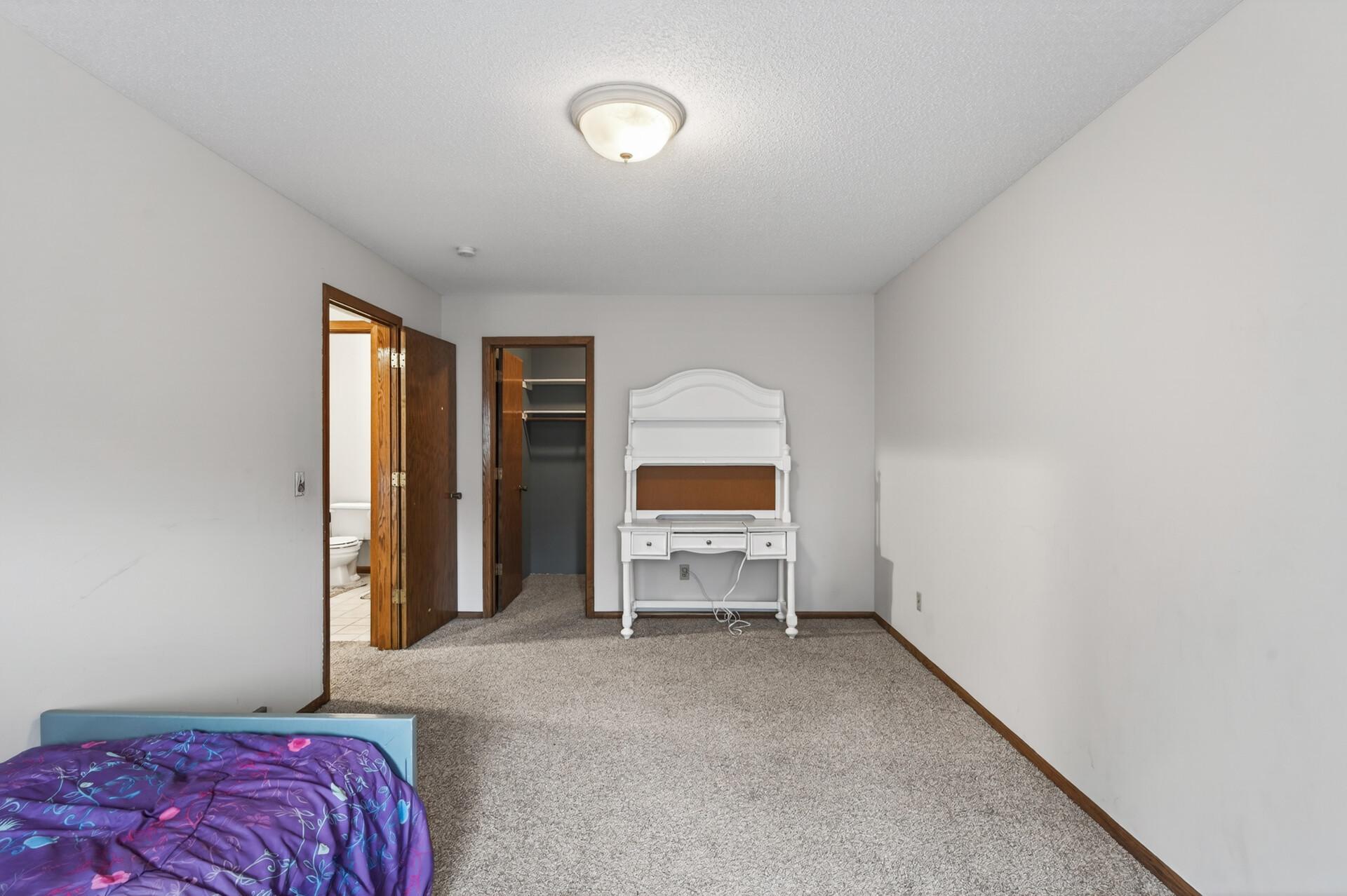 818 Sherwood Road Shoreview, MN 55126 - Photo 15 of 22