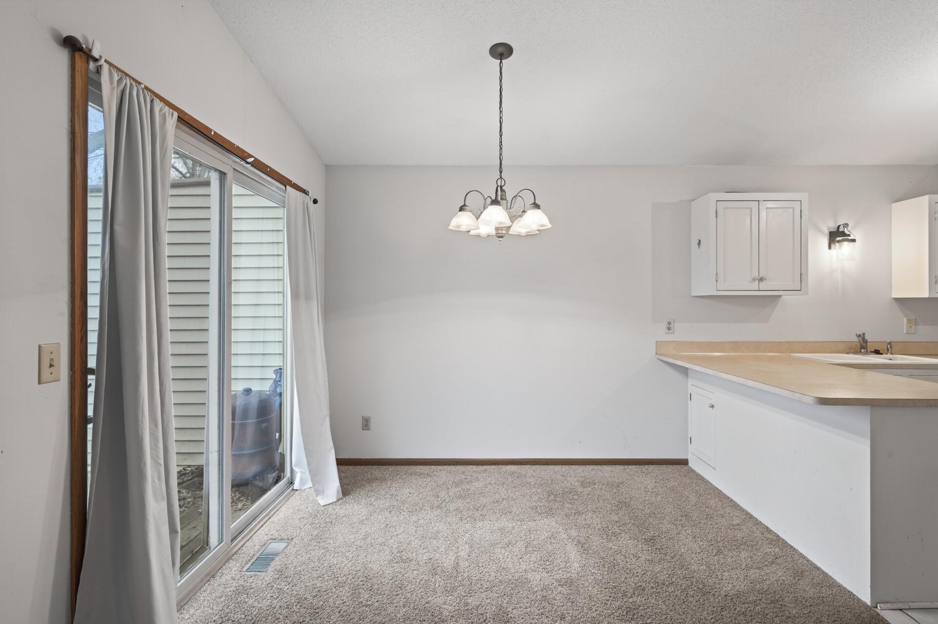818 Sherwood Road Shoreview, MN 55126 - Photo 9 of 22