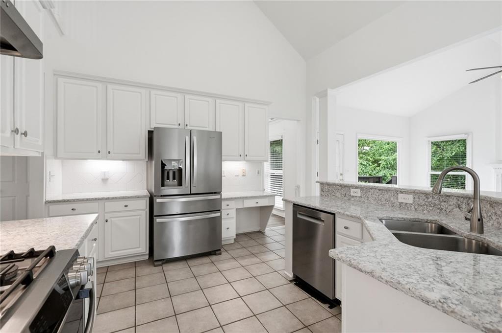 4522 Springvale Circle Atlanta, GA 30338 - Photo 8 of 30