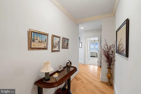 $1,100,000 | 50 South 16th Street, Unit 4210, Philadelphia, PA 19103