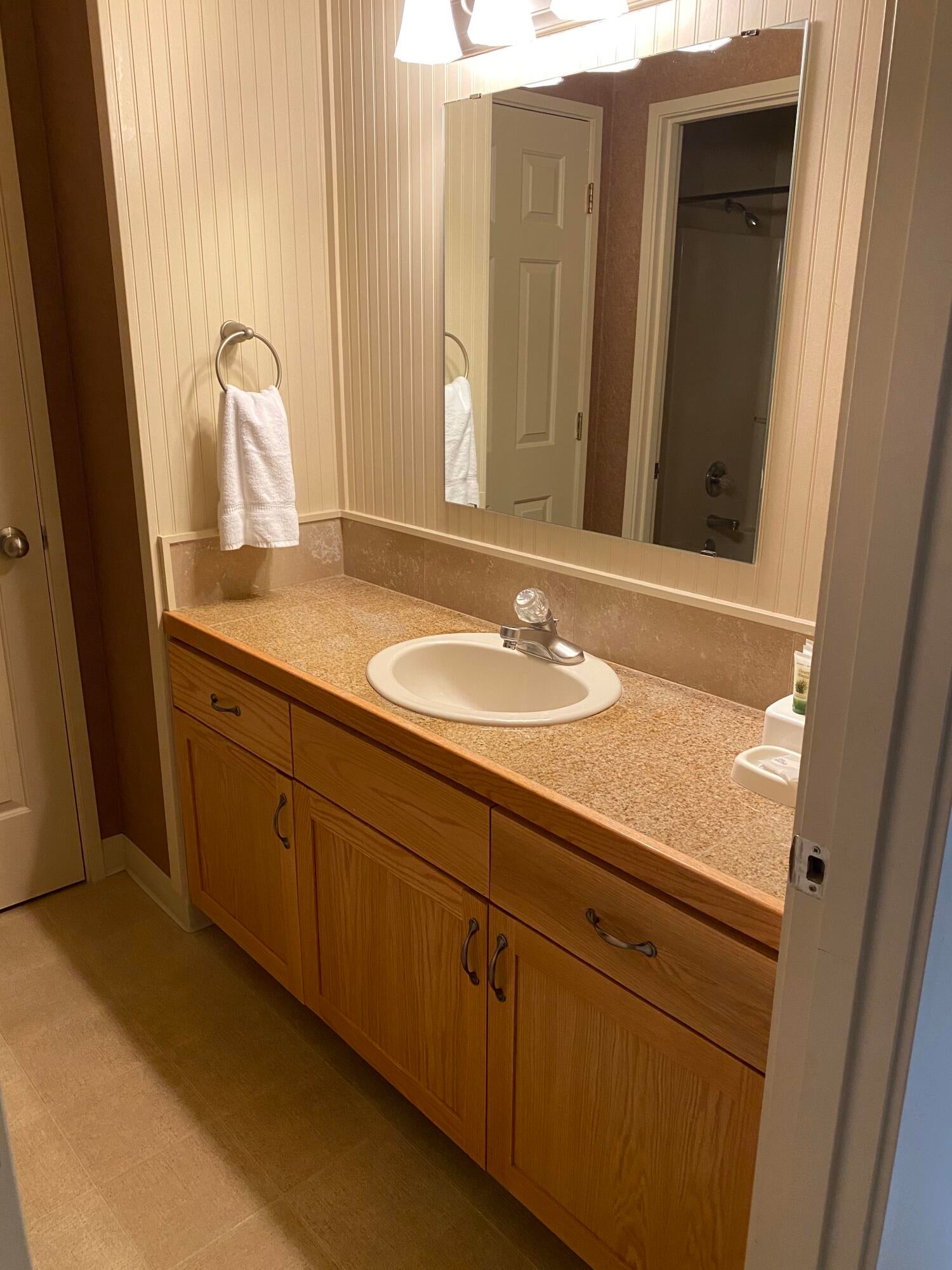 1904 Redtail Hawk Drive, Unit RV49A Redmond, OR 97756 - Photo 12 of 22 IMG_2944