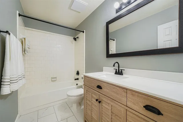 $399,900 | 8223 Monona Avenue, Austin, TX 78717