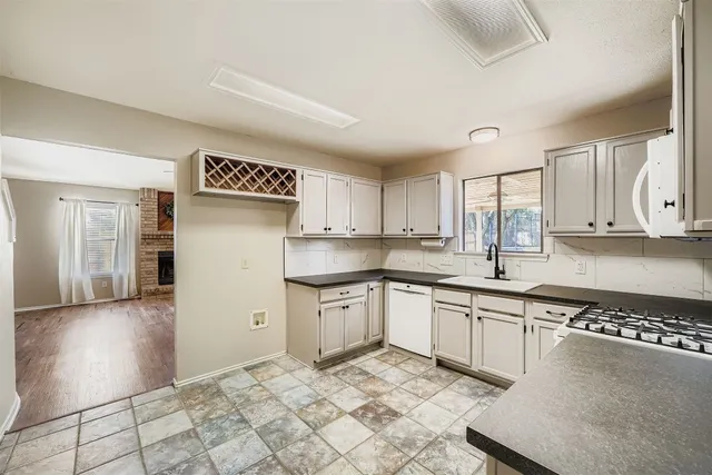 $399,900 | 8223 Monona Avenue, Austin, TX 78717