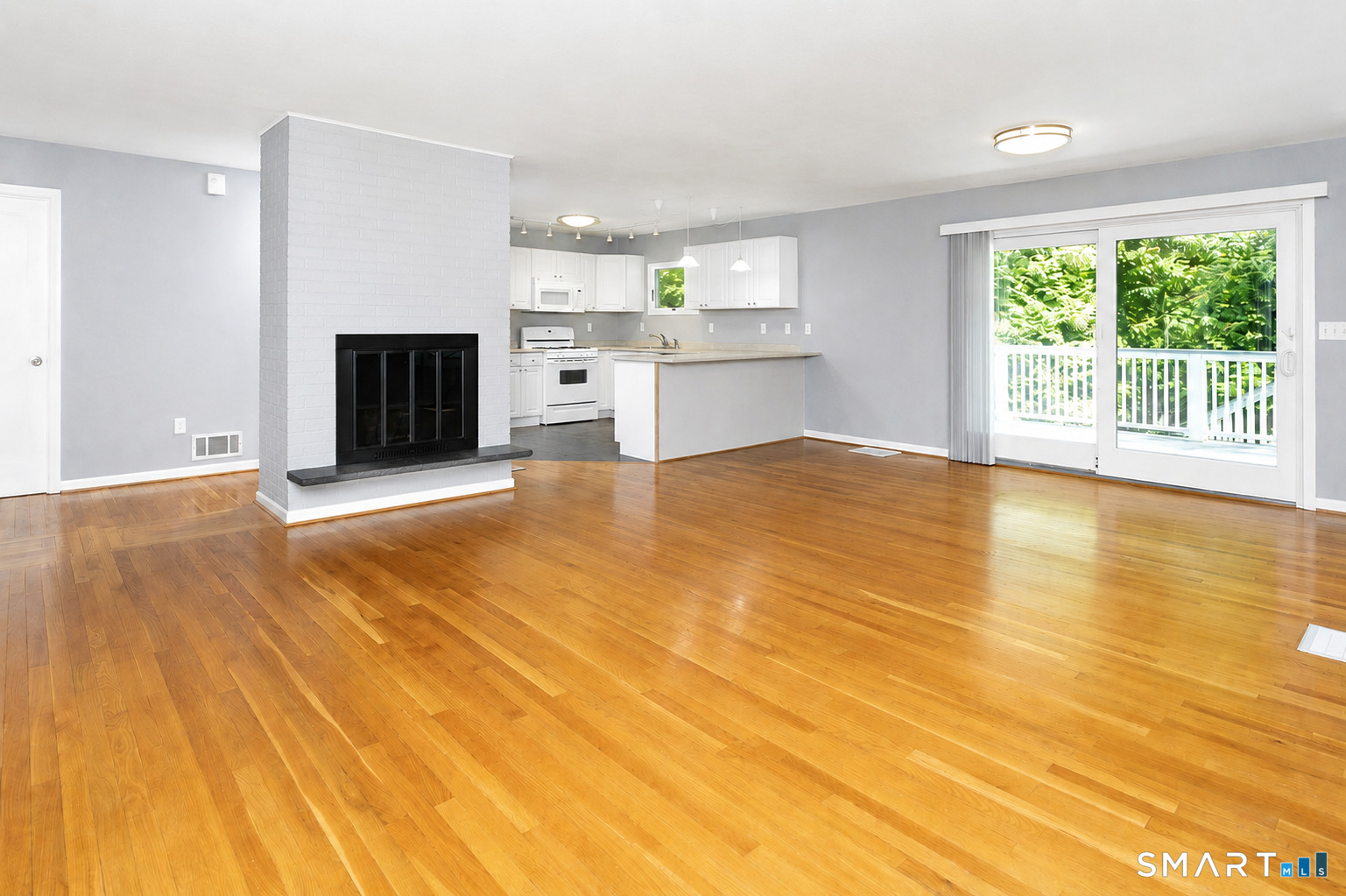 5 Wakerobin Road Norwalk, CT 06851 - Photo 4 of 27 Wood burning fireplace