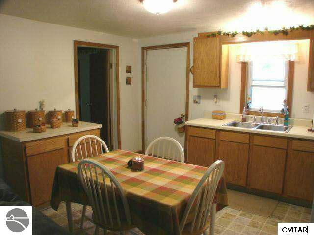 9022 North State Road St. Louis, MI 48880 - Photo 3 of 9 1768594-2.JPG