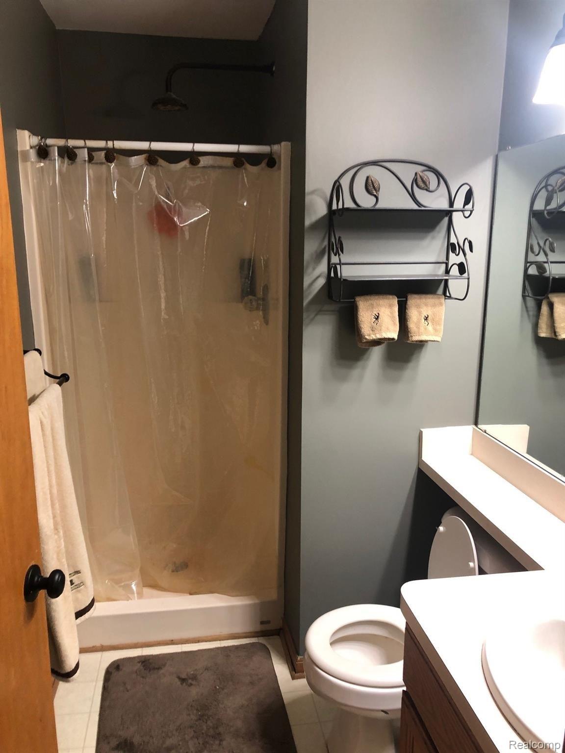 14385 Hess Road Holly, MI 48442 - Photo 12 of 29 Shower in Master