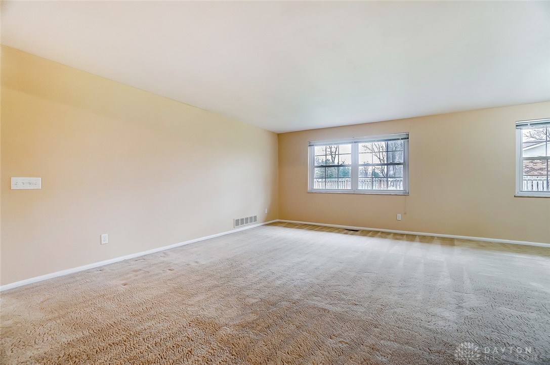 1715 Ambridge Road Dayton, OH 45459 - Photo 9 of 60 Gallery Image 9