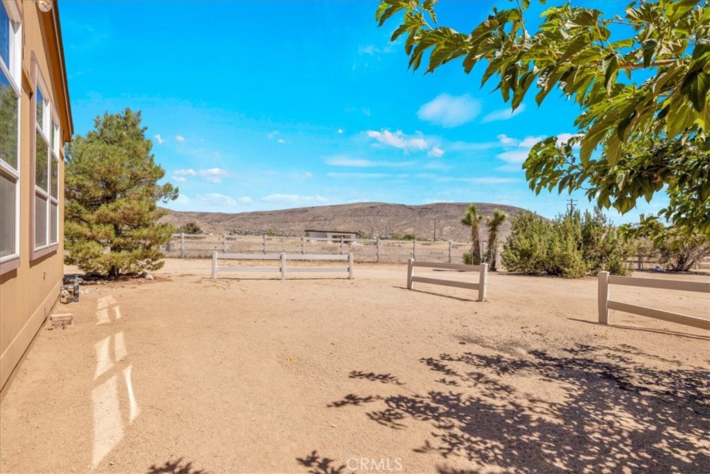 5175 Tom Mix Road Pioneertown, CA 92268 - Photo 35 of 58 a view of an ocean space