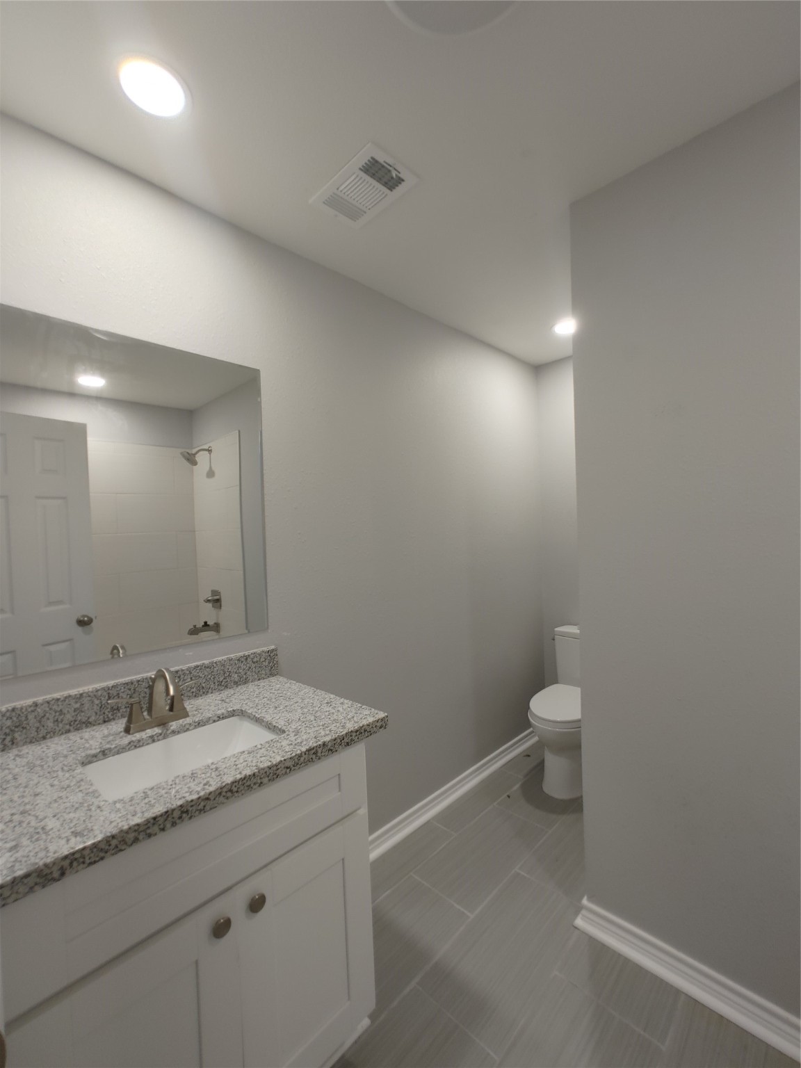 413 3rd Street Van Vleck, TX 77482 - Photo 18 of 27 GUEST BATH