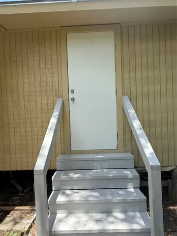 $180,000 | 413 3rd Street, Van Vleck, TX 77482