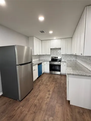 $180,000 | 413 3rd Street, Van Vleck, TX 77482