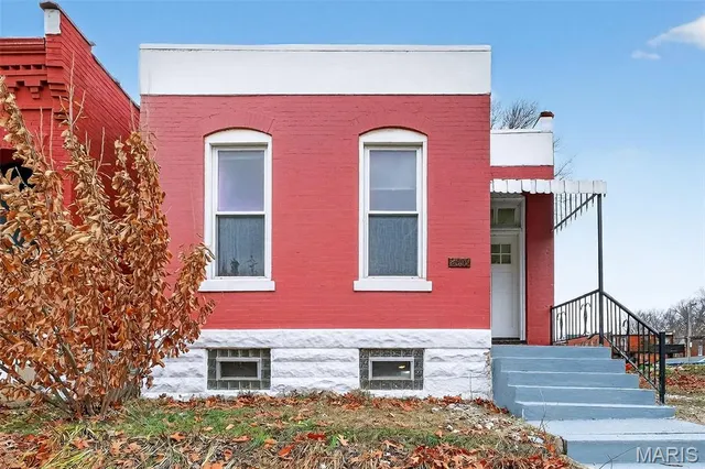 $164,900 | 2605 Michigan Avenue, St. Louis, MO 63118