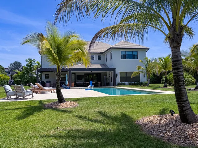 $4,399,000 | 8208 Southeast Red Root Way, Jupiter, FL 33458