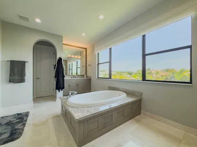 $4,399,000 | 8208 Southeast Red Root Way, Jupiter, FL 33458