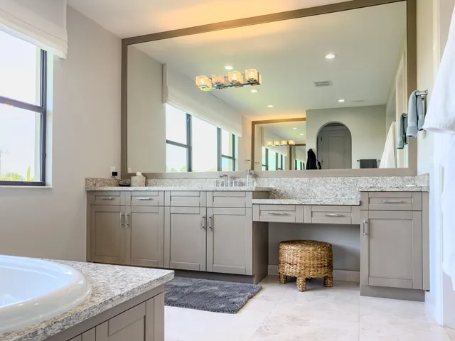 $4,399,000 | 8208 Southeast Red Root Way, Jupiter, FL 33458