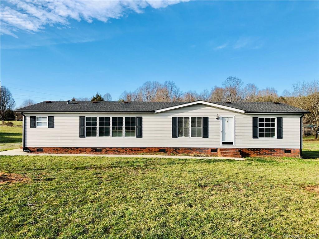 242 Lindsey Farm Road Stony Point, NC 28678 - Photo 2 of 31 Gallery Image 2