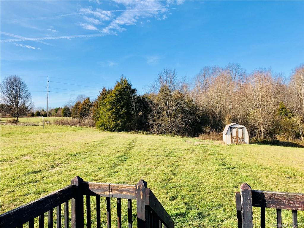 242 Lindsey Farm Road Stony Point, NC 28678 - Photo 8 of 31 Gallery Image 8