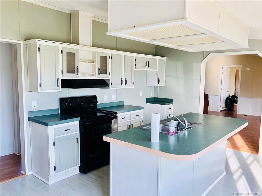 242 Lindsey Farm Road Stony Point, NC 28678 - Photo 9 of 31 Gallery Image 9
