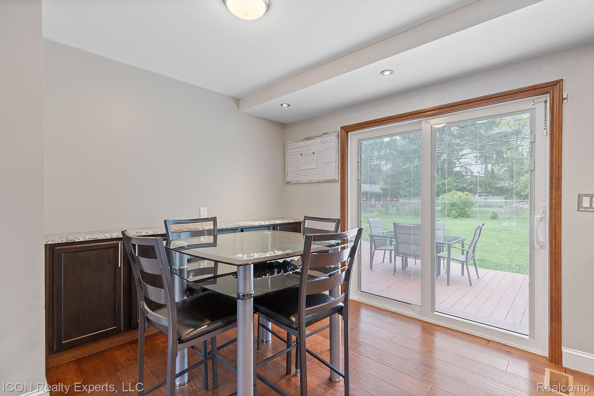 1533 Walton Blvd. Rochester, MI 48309 - Photo 13 of 30