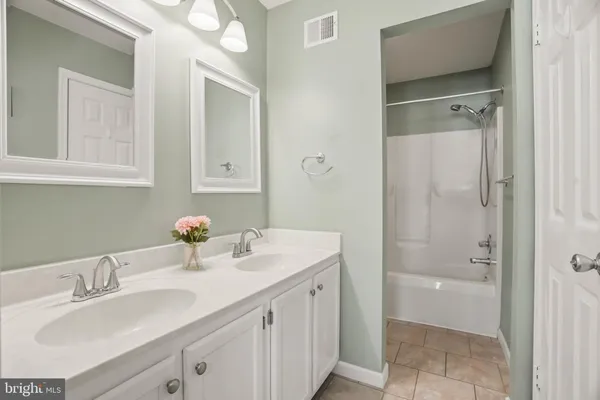 $275,000 | 1318 Hampshire Drive, Unit D, Frederick, MD 21702