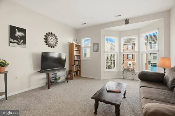 $275,000 | 1318 Hampshire Drive, Unit D, Frederick, MD 21702