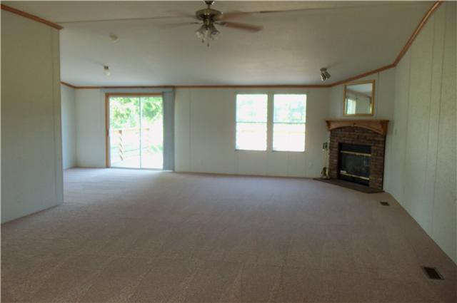 7556 Murfreesboro Road Lebanon, TN 37090 - Photo 8 of 19 Another view of the Den