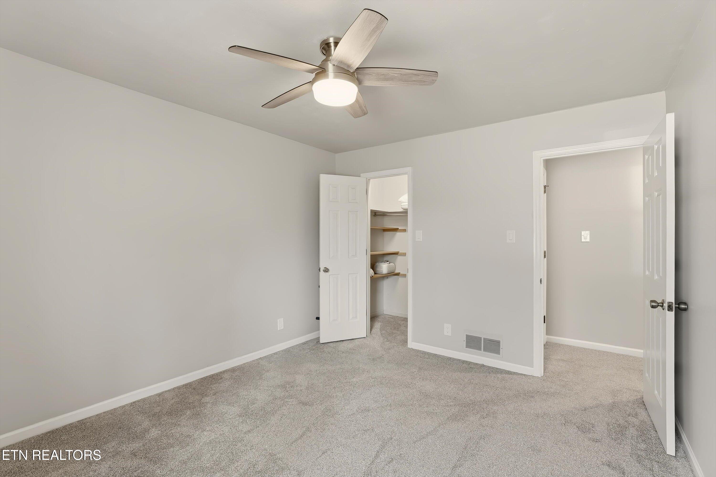 110 Hendrix Drive Oak Ridge, TN 37830 - Photo 19 of 33 Bedroom #3