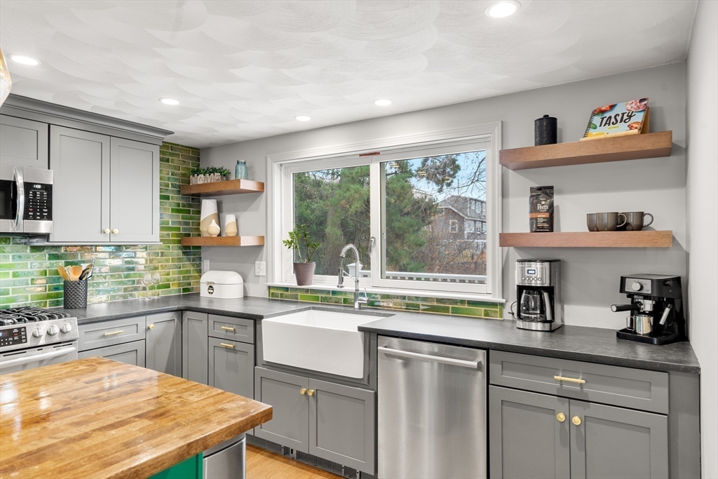 103 Wilson Road Nahant, MA 01908 - Photo 6 of 40 Gallery Image 6